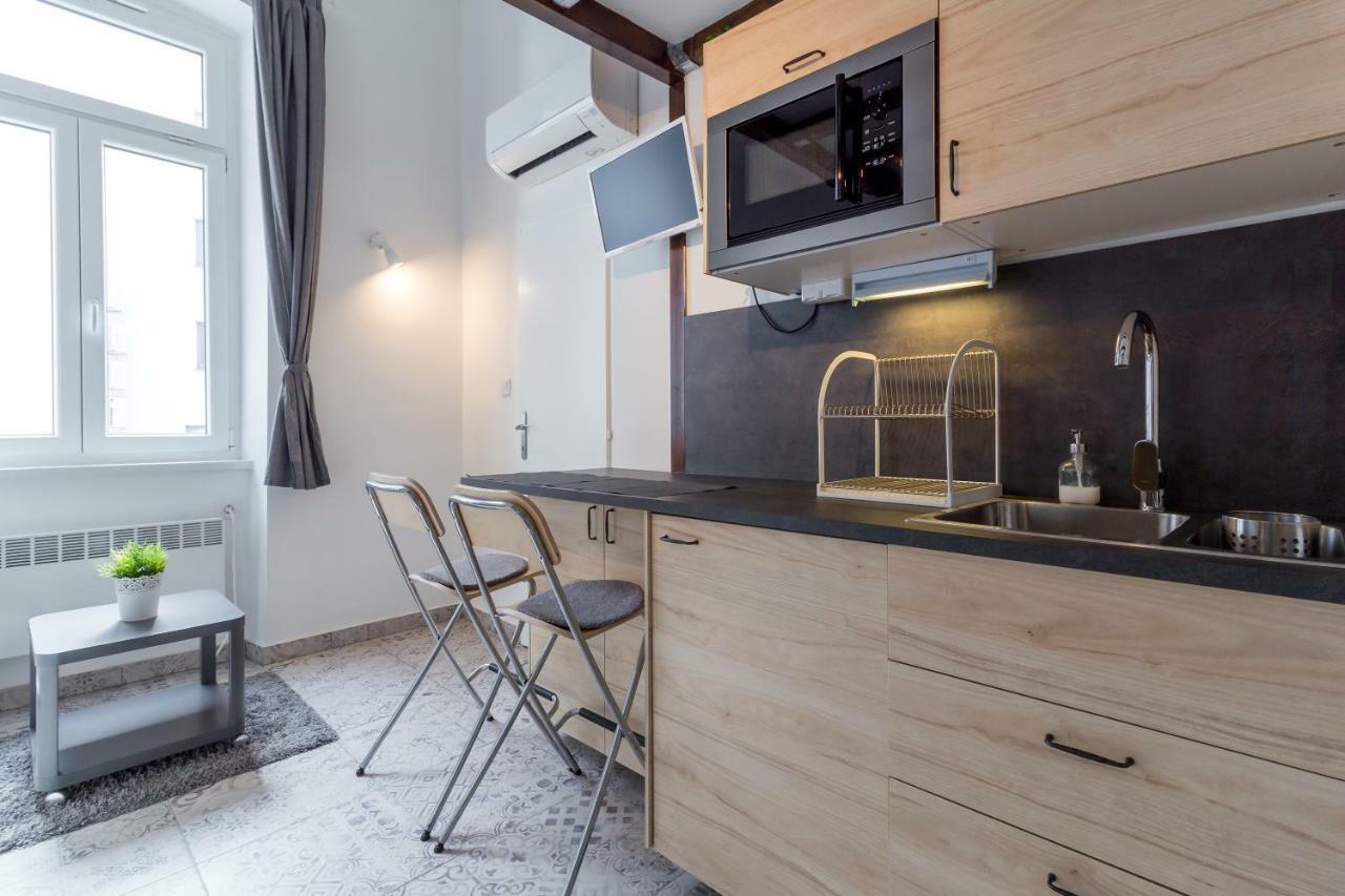 Flexible Selfcheckins 13 & 14 - Le Petit & Le Grand Zagreb - Centre - New - Apartments Repinc Exteriér fotografie